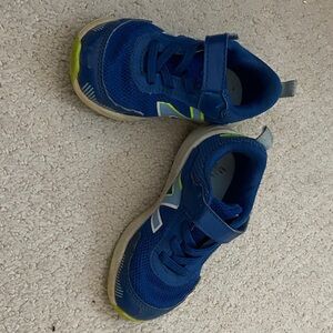 Boys New Balance Athletic Shoes - 8